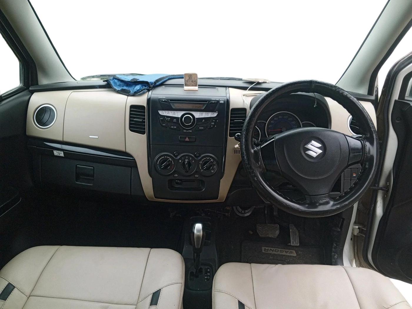 2017 Maruti Wagon R 1.0 VXI AMT, Petrol, Automatic, 41,241 km, interior