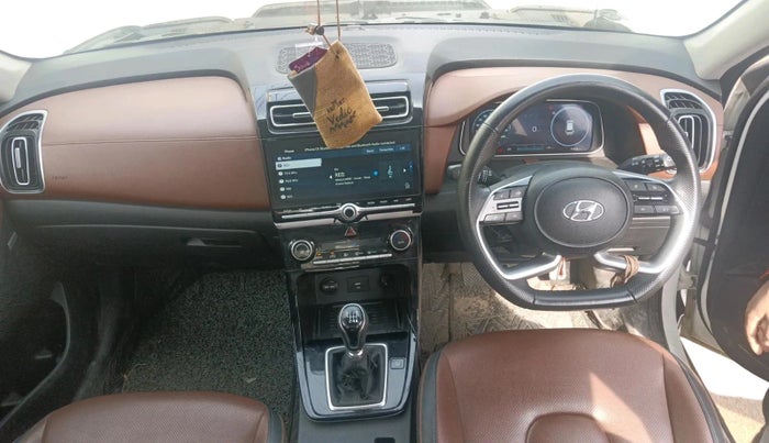 2023 Hyundai ALCAZAR PLATINUM 1.5 TURBO PETROL MT 7STR, Petrol, Manual, 24,326 km, interior