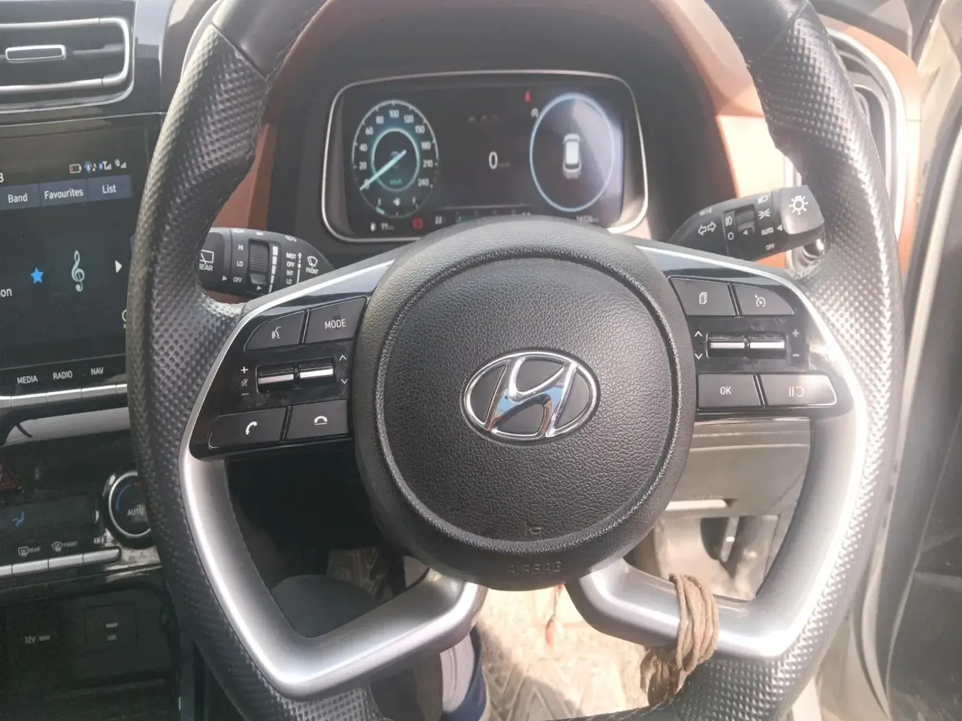 2023 Hyundai ALCAZAR PLATINUM 1.5 TURBO PETROL MT 7STR, Petrol, Manual, 24,326 km, interior