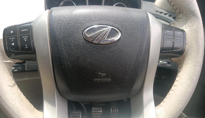 2017 Mahindra XUV500 W10, Diesel, Manual, 49,426 km, interior