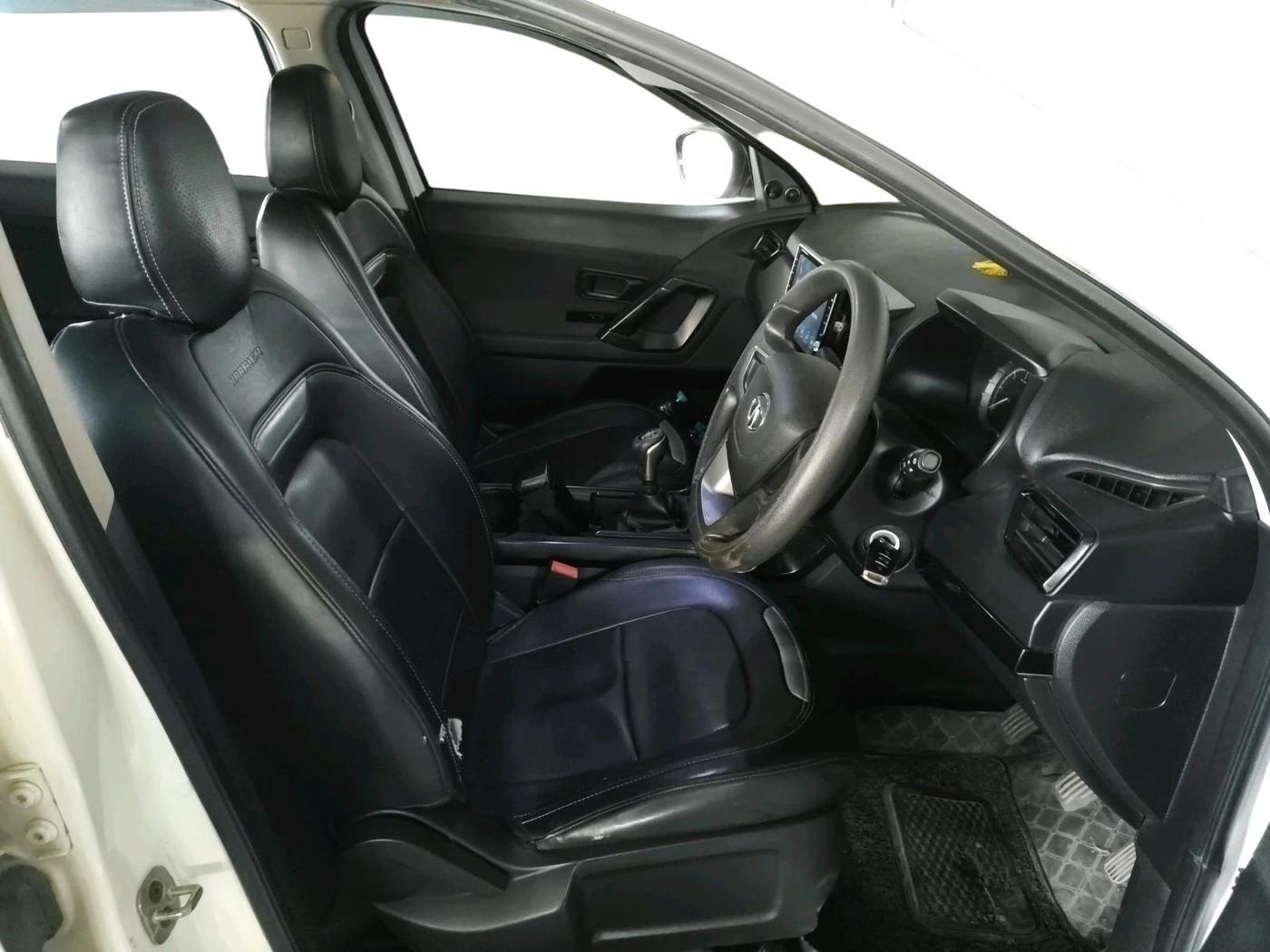 2021 Tata Harrier XE 2.0L KRYOTEC, Diesel, Manual, 1,10,030 km, interior