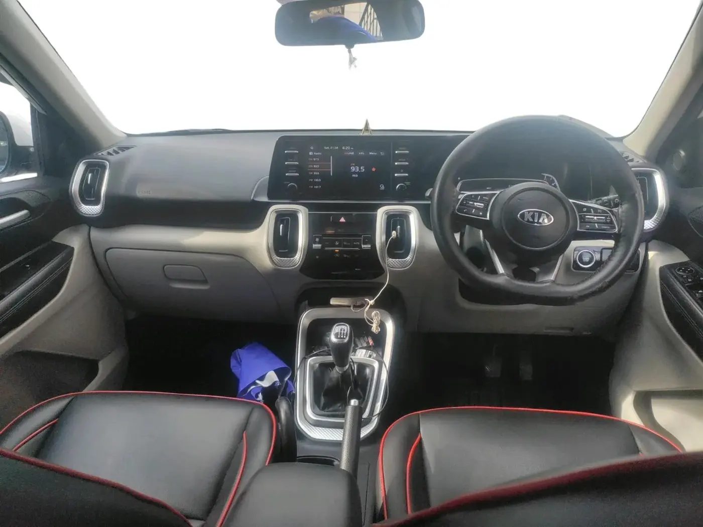 2020 KIA SONET HTX 1.0 IMT, Petrol, Manual, 42,331 km, interior