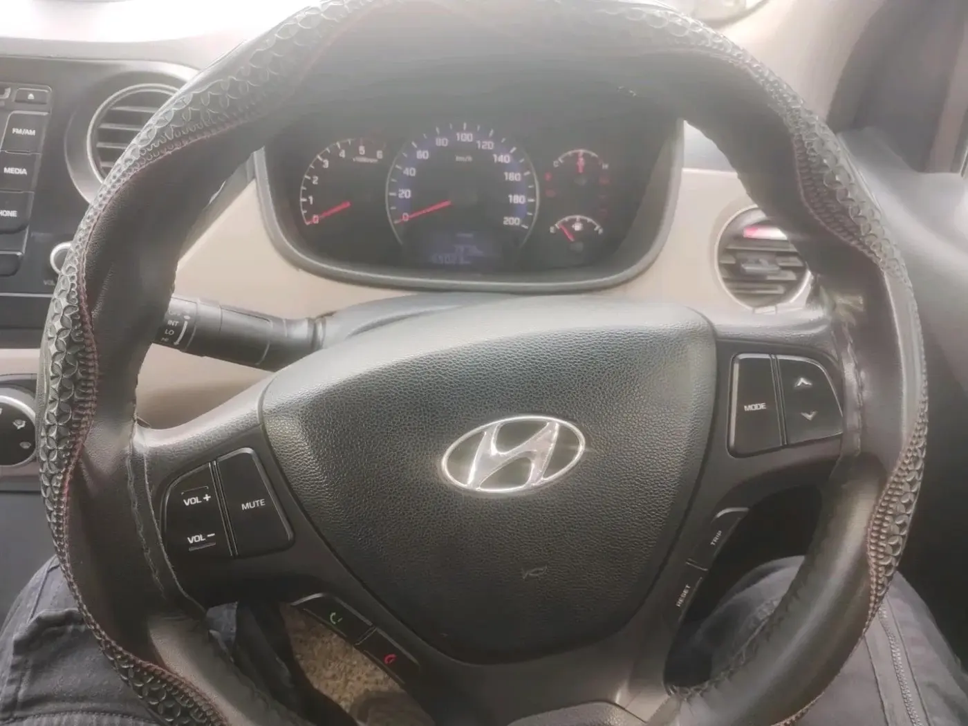 2014 Hyundai Xcent S 1.1 CRDI, Diesel, Manual, 1,65,023 km, interior