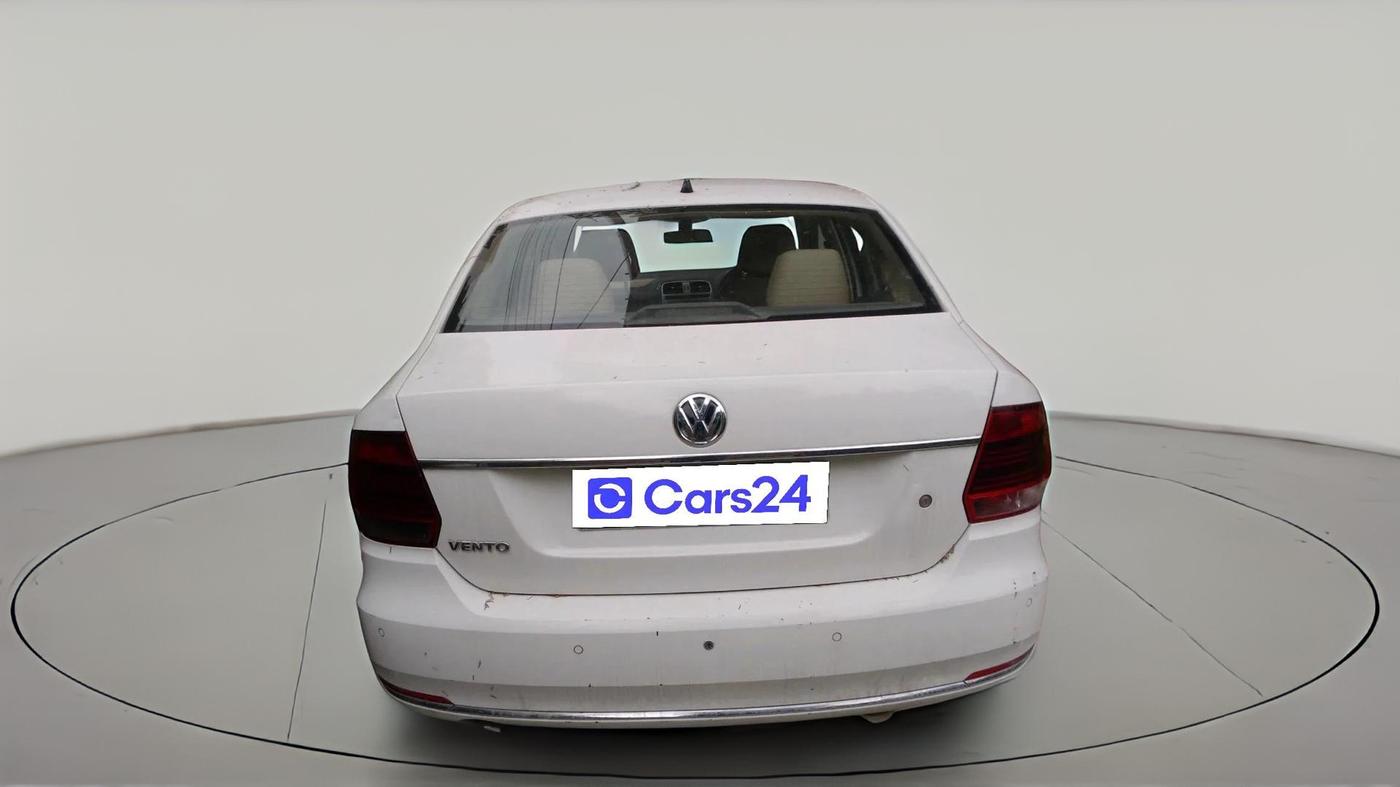 2016 Volkswagen Vento HIGHLINE 1.6 MPI, Petrol, Manual, 72,119 km, exterior