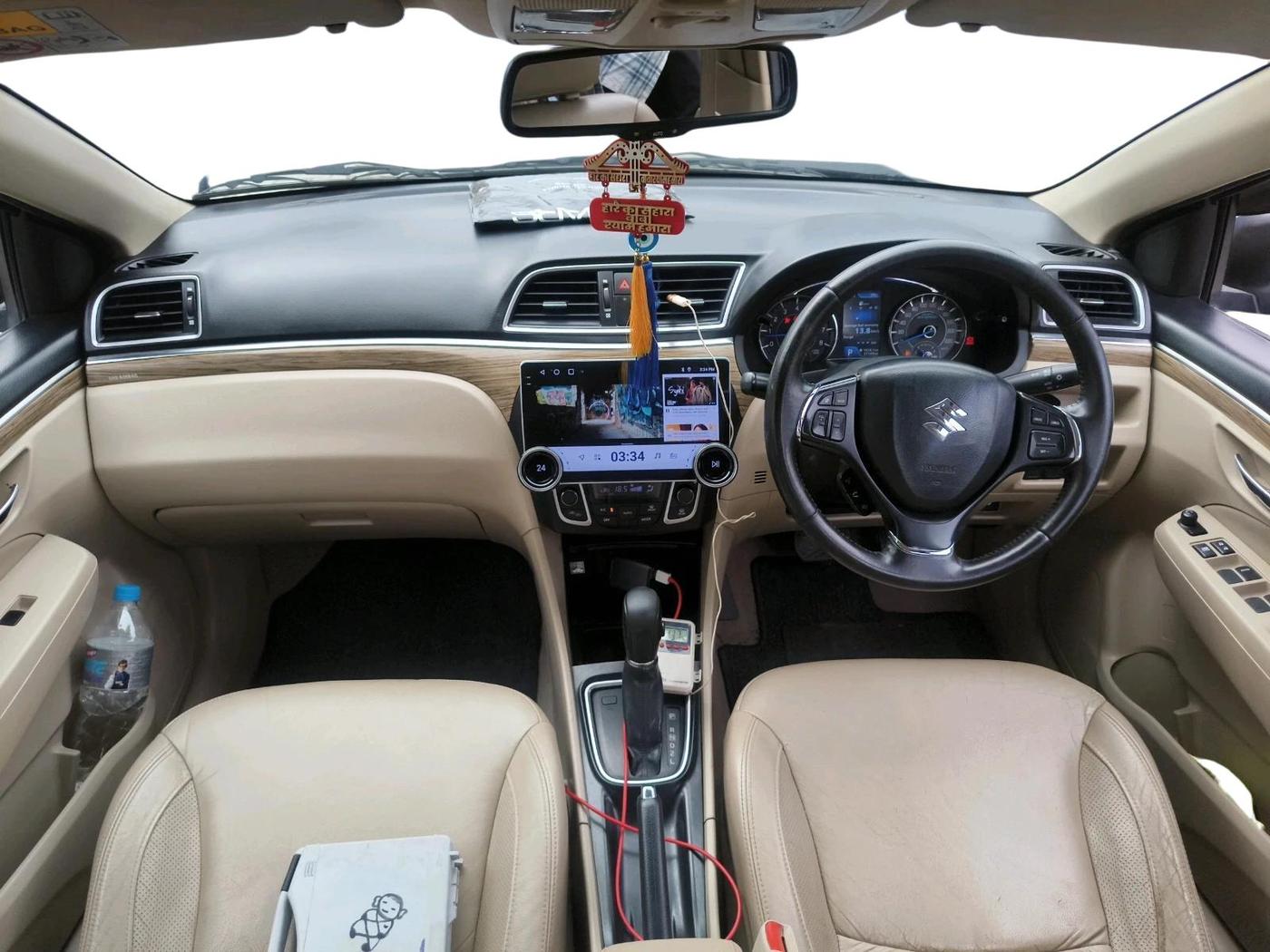 2018 Maruti Ciaz ALPHA  AT 1.5 SHVS PETROL, Petrol, Automatic, 27,140 km, interior