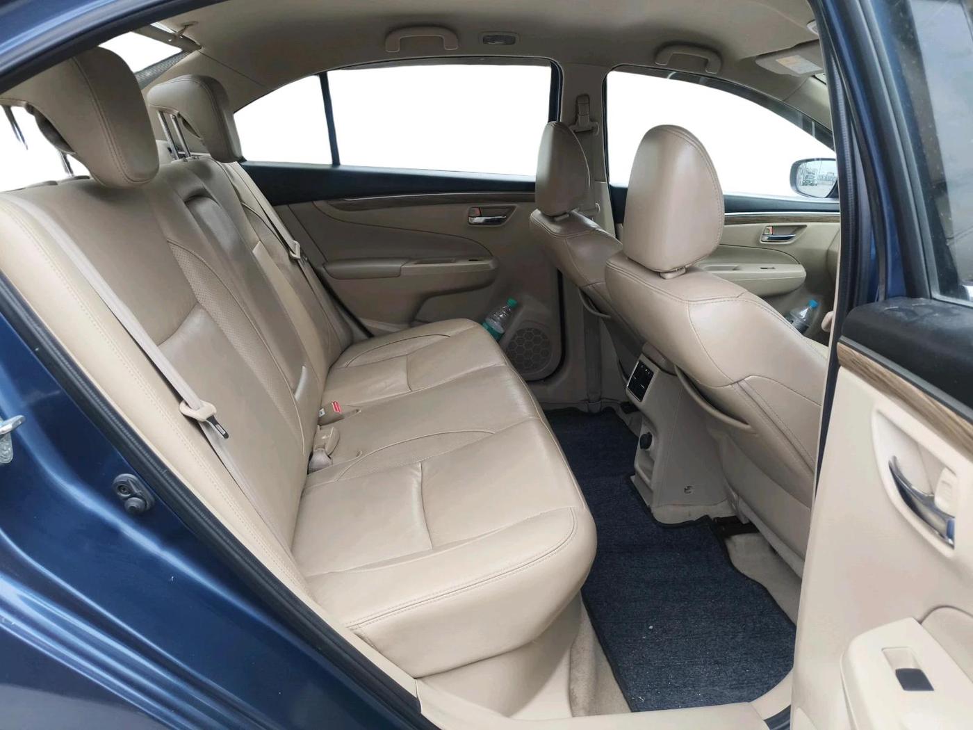 2018 Maruti Ciaz ALPHA  AT 1.5 SHVS PETROL, Petrol, Automatic, 27,140 km, interior