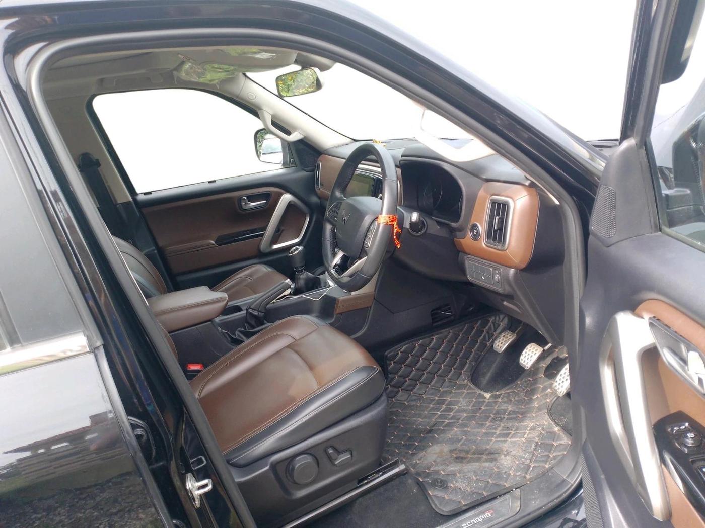 2023 Mahindra SCORPIO-N Z8 L DIESEL MT 2WD 7 STR, Diesel, Manual, 67,260 km, interior