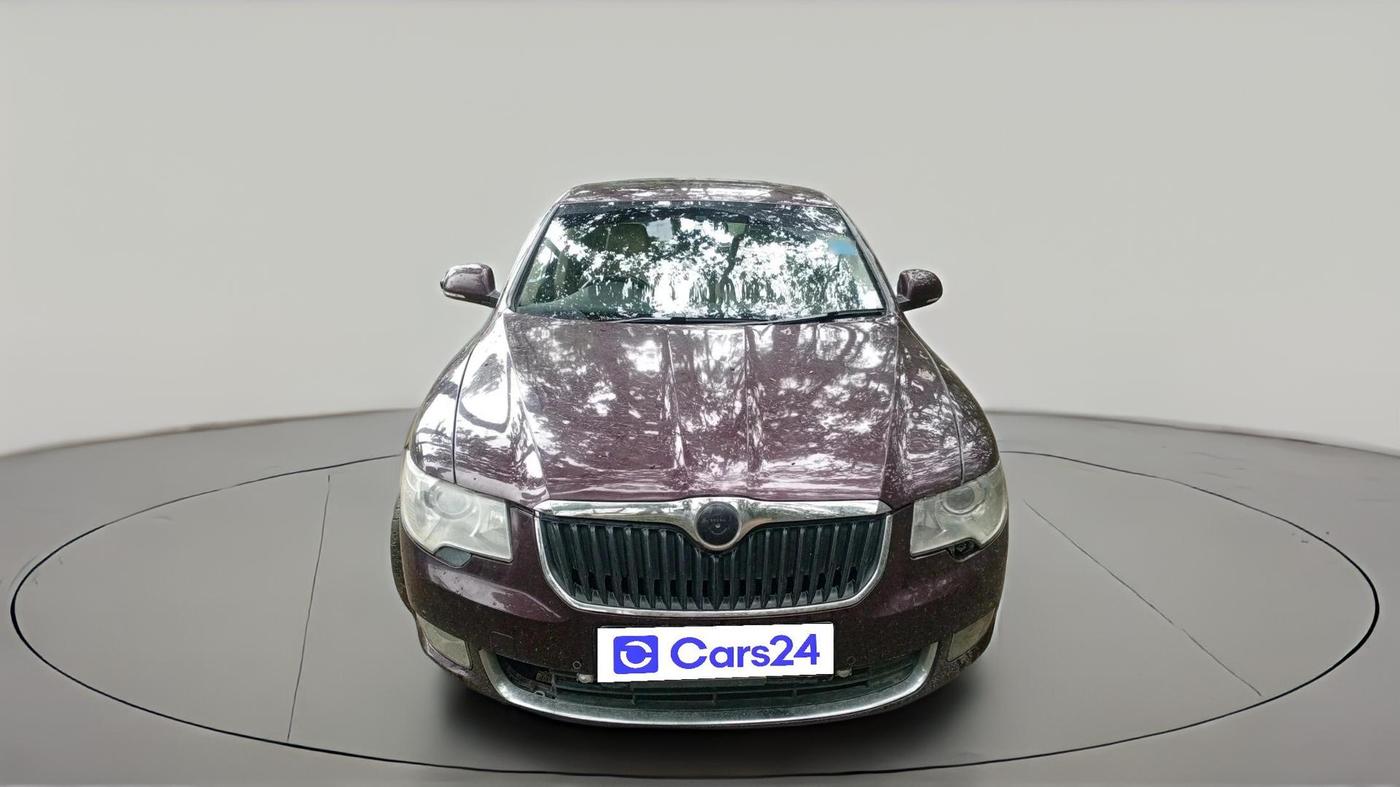 2011 Skoda Superb ELEGANCE 2.0 TDI CR AT, Diesel, Automatic, 1,39,381 km, exterior