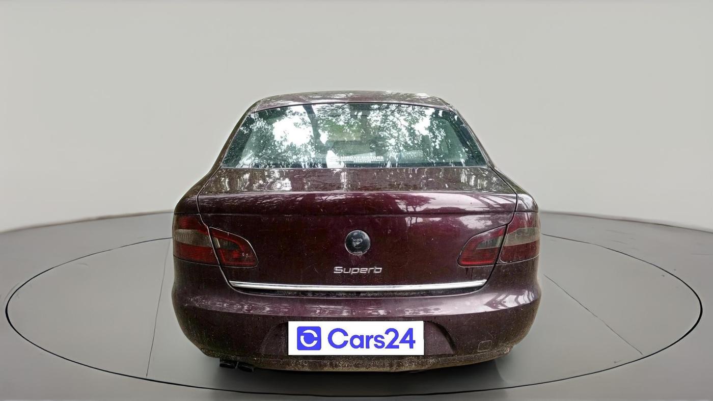 2011 Skoda Superb ELEGANCE 2.0 TDI CR AT, Diesel, Automatic, 1,39,381 km, exterior