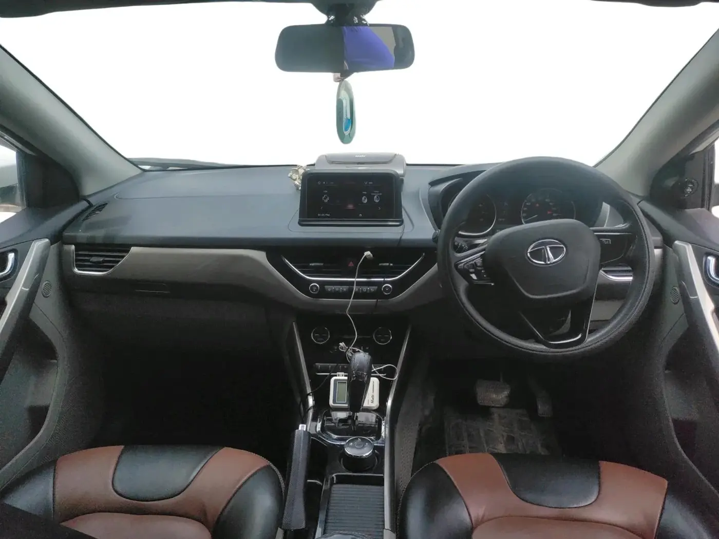 2019 Tata NEXON XZA PLUS PETROL, Petrol, Automatic, 52,033 km, interior