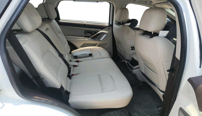 2024 Tata Safari ACCOMPLISHED PLUS DUAL TONE, Diesel, Manual, 17,275 km, interior