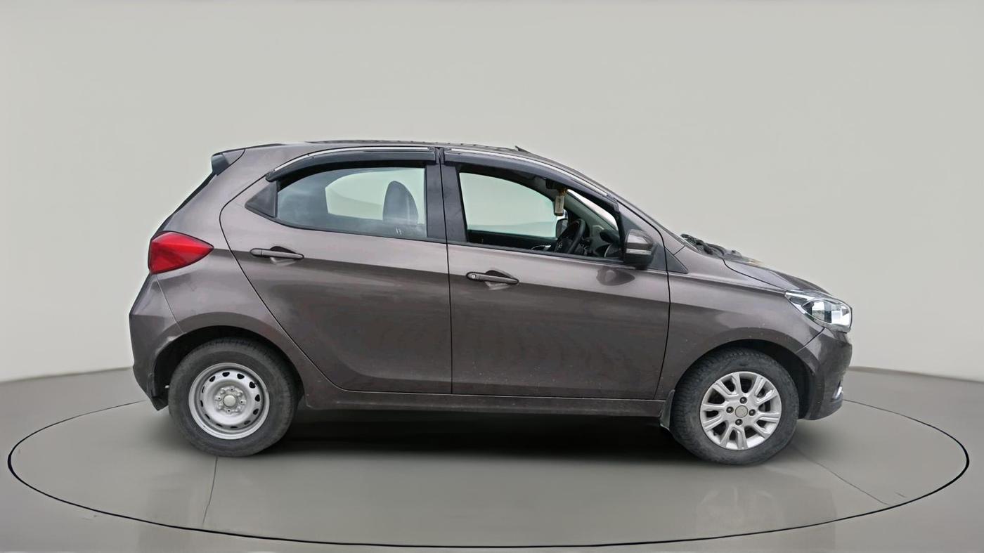 2017 Tata Tiago XZ PETROL, Petrol, Manual, 45,511 km, exterior