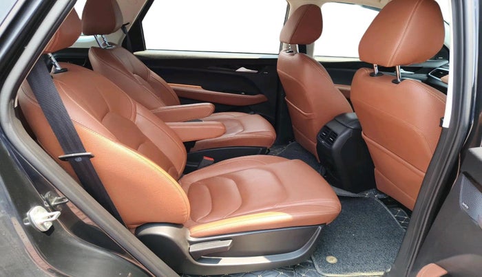 2021 MG HECTOR PLUS SMART 2.0 DIESEL TURBO MT 6-STR, Diesel, Manual, 38,911 km, interior