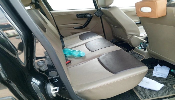 2023 Mahindra BOLERO NEO N 4, Diesel, Manual, 36,447 km, interior