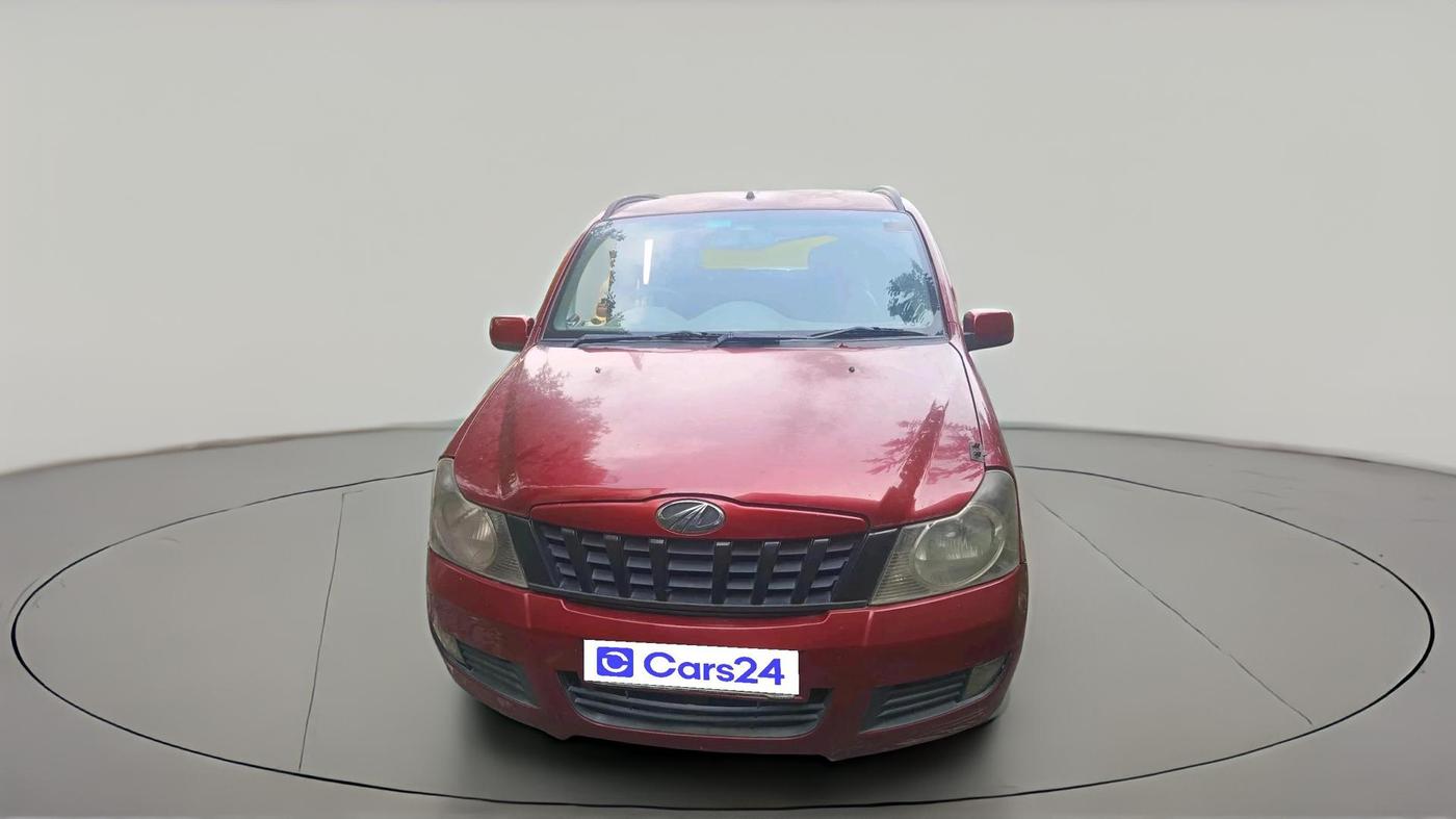 2014 Mahindra Quanto C8, Diesel, Manual, 1,11,257 km, exterior