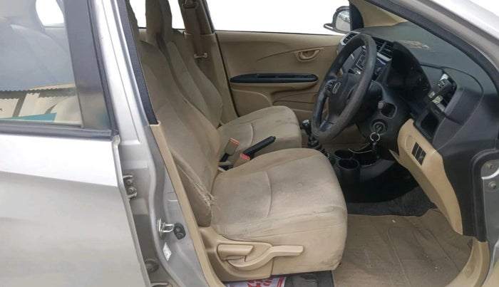 2017 Honda Amaze 1.2L I-VTEC S, Petrol, Manual, 1,24,327 km, interior