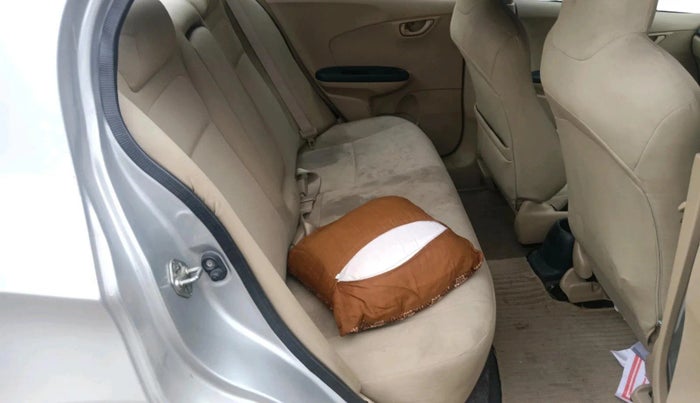 2017 Honda Amaze 1.2L I-VTEC S, Petrol, Manual, 1,24,327 km, interior