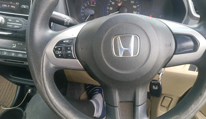 2017 Honda Amaze 1.2L I-VTEC S, Petrol, Manual, 1,24,327 km, interior