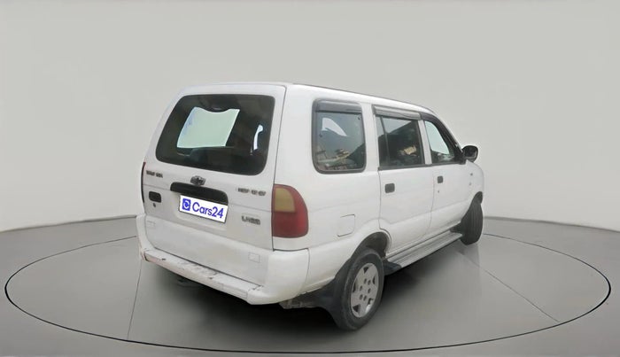 2011 Chevrolet Tavera NEO LS B3 7 STR BS III, Diesel, Manual, 2,39,552 km, exterior