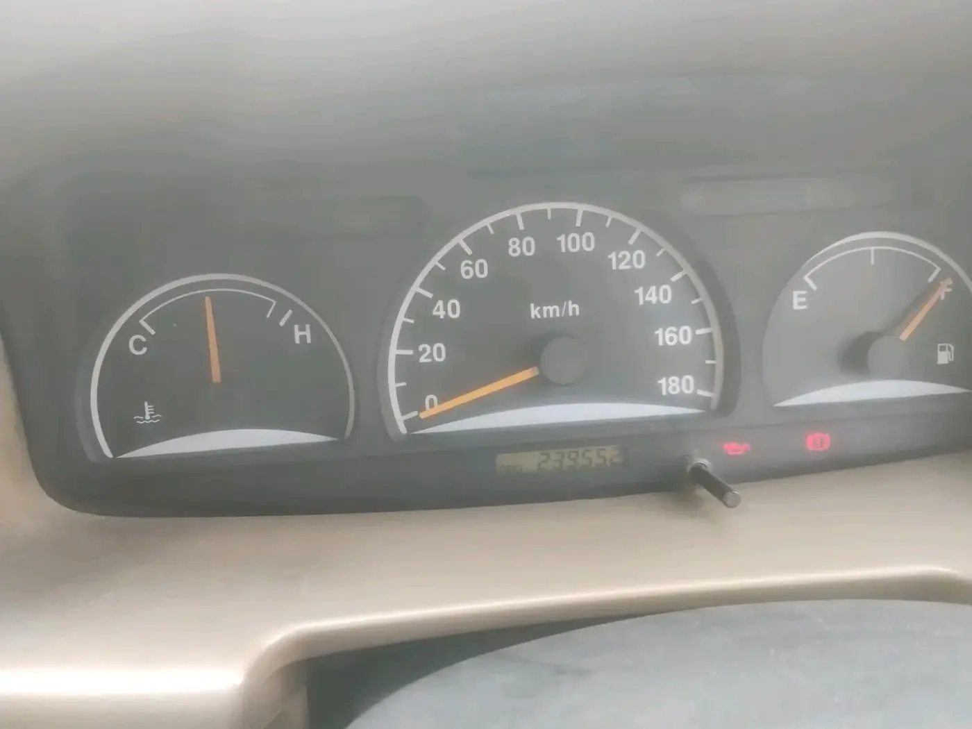 2011 Chevrolet Tavera NEO LS B3 7 STR BS III, Diesel, Manual, 2,39,552 km, interior