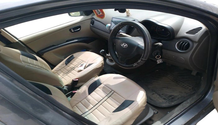 2011 Hyundai i10 MAGNA 1.2, Petrol, Manual, 82,844 km, interior