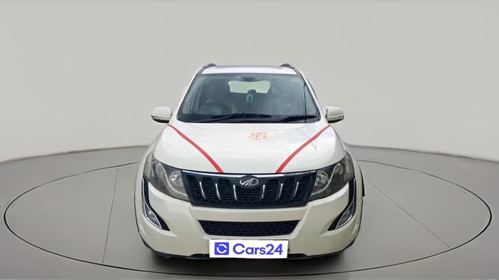 2015 Mahindra XUV500 W10, Diesel, Manual, 1,08,615 km, exterior