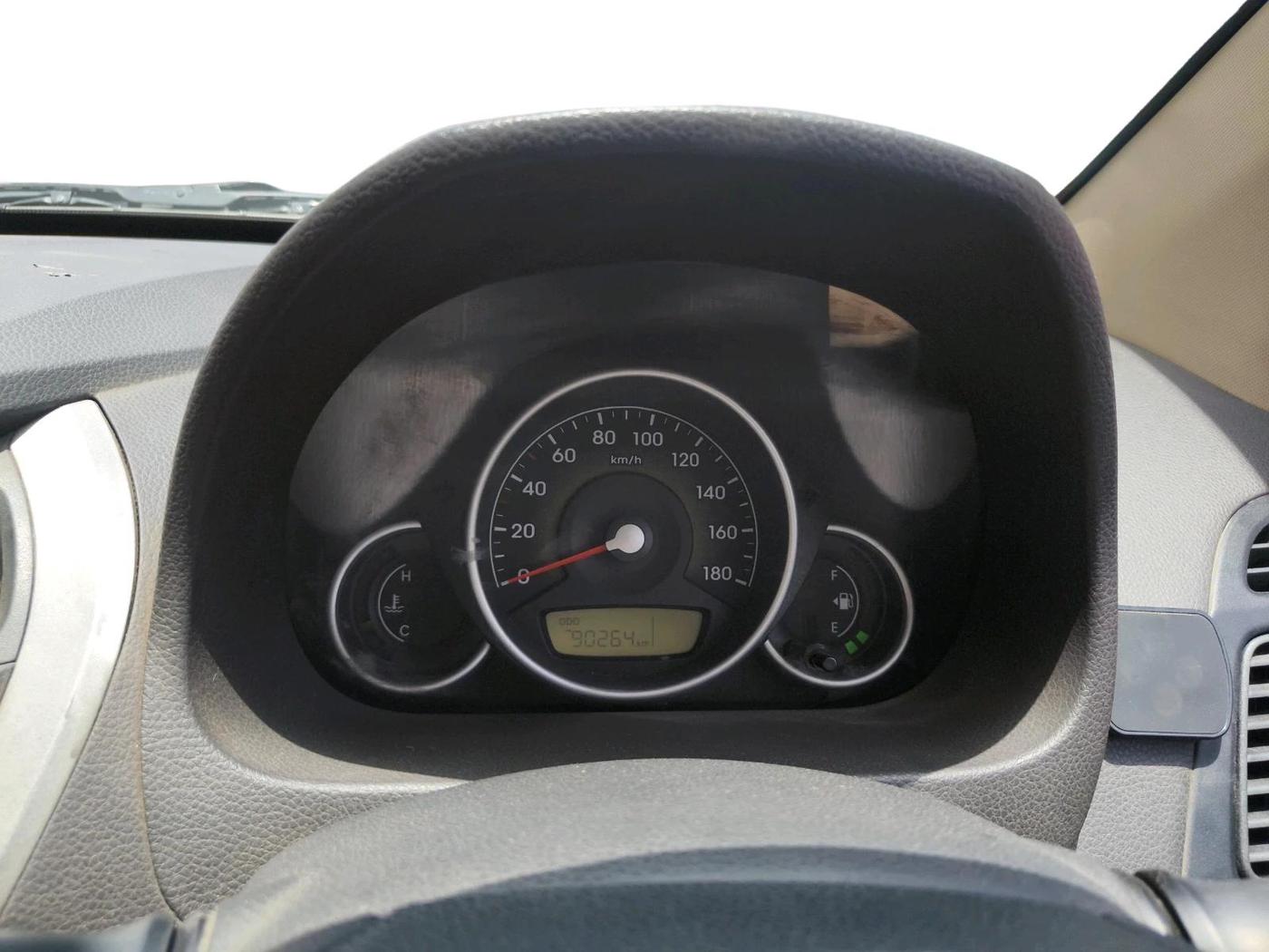 2014 Hyundai Eon 1.0 MAGNA +, Petrol, Manual, 90,264 km, interior