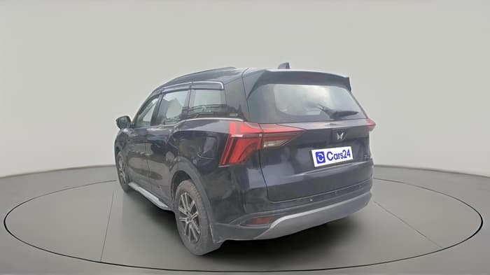 2022 Mahindra XUV700 AX 7 D AT 7 STR, Diesel, Automatic, 1,32,387 km, exterior