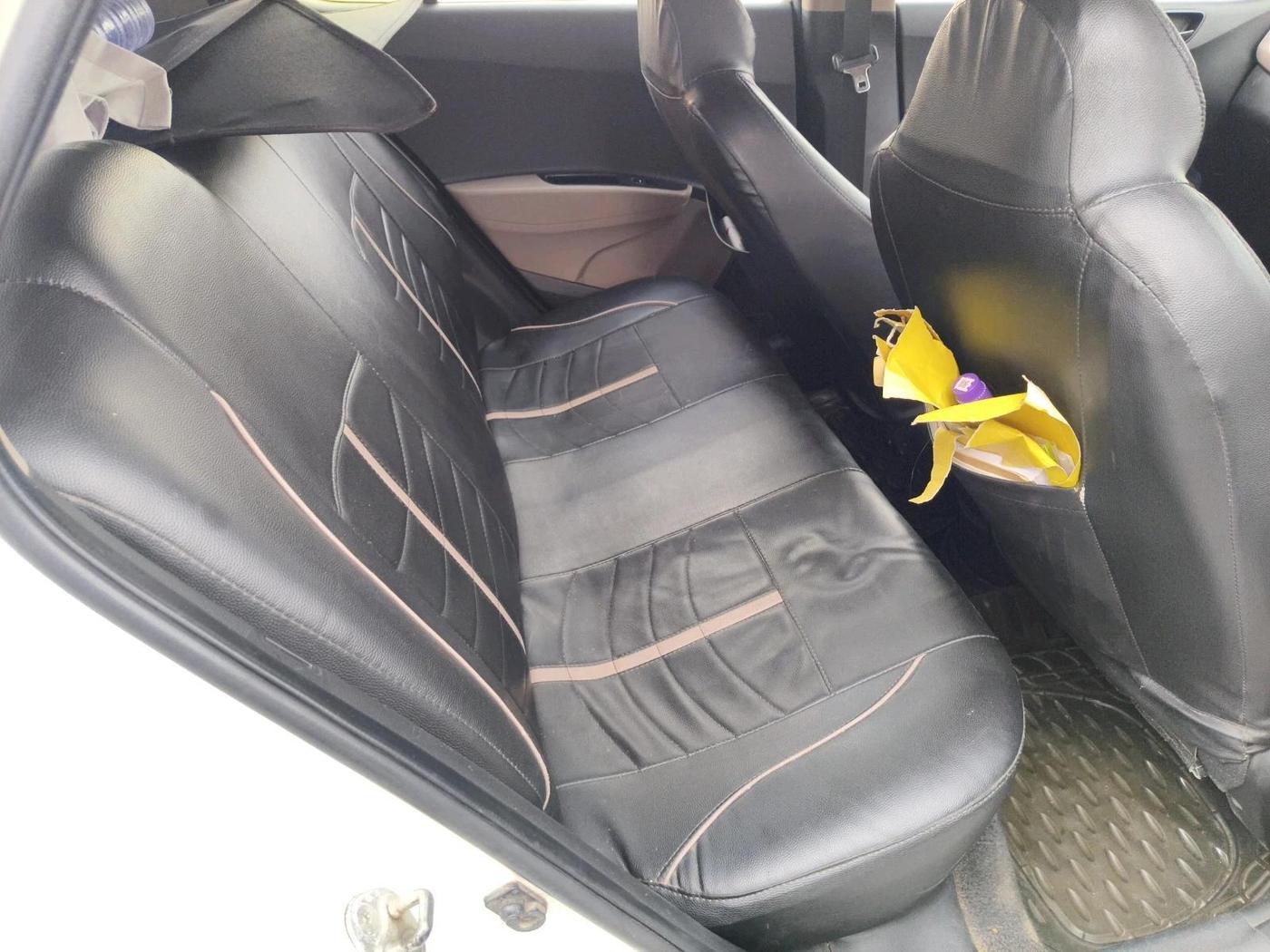 2013 Hyundai Grand i10 MAGNA 1.1 CRDI, Diesel, Manual, 2,30,248 km, interior