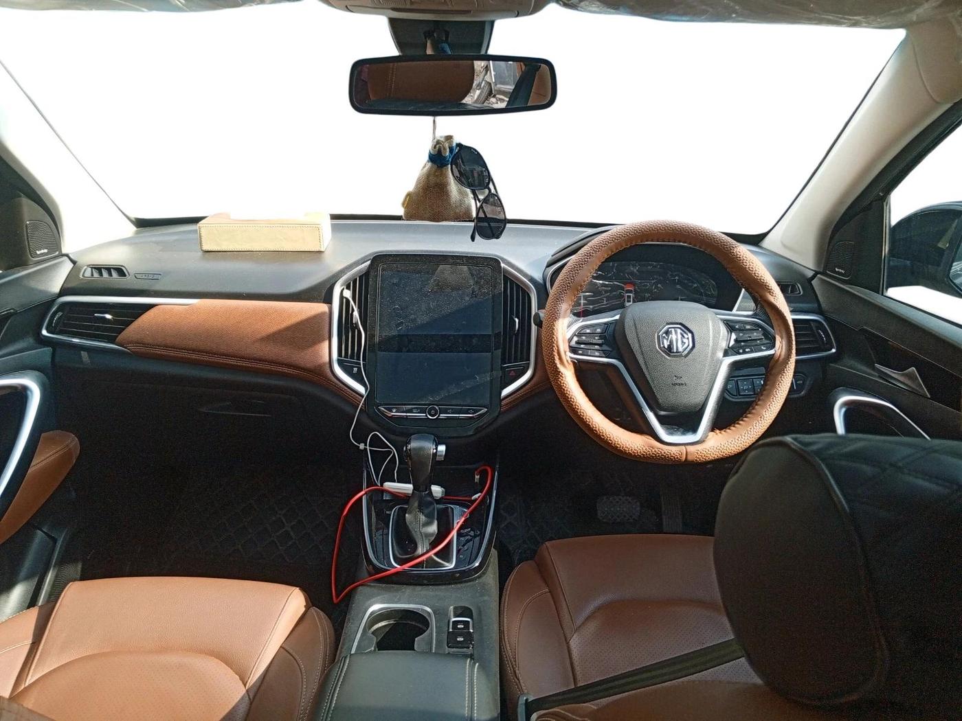 2022 MG HECTOR PLUS SHARP 1.5 PETROL TURBO CVT 6-STR, Petrol, Automatic, 20,471 km, interior