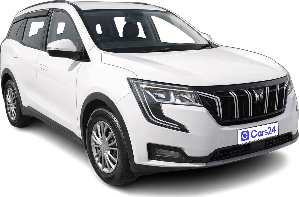 2022 Mahindra XUV700 - SUV - Petrol - Manual - ₹11.90 lakh
