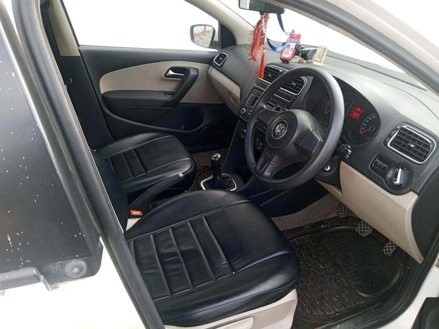 2012 Volkswagen Polo COMFORTLINE 1.2L, Diesel, Manual, 72,100 km, interior