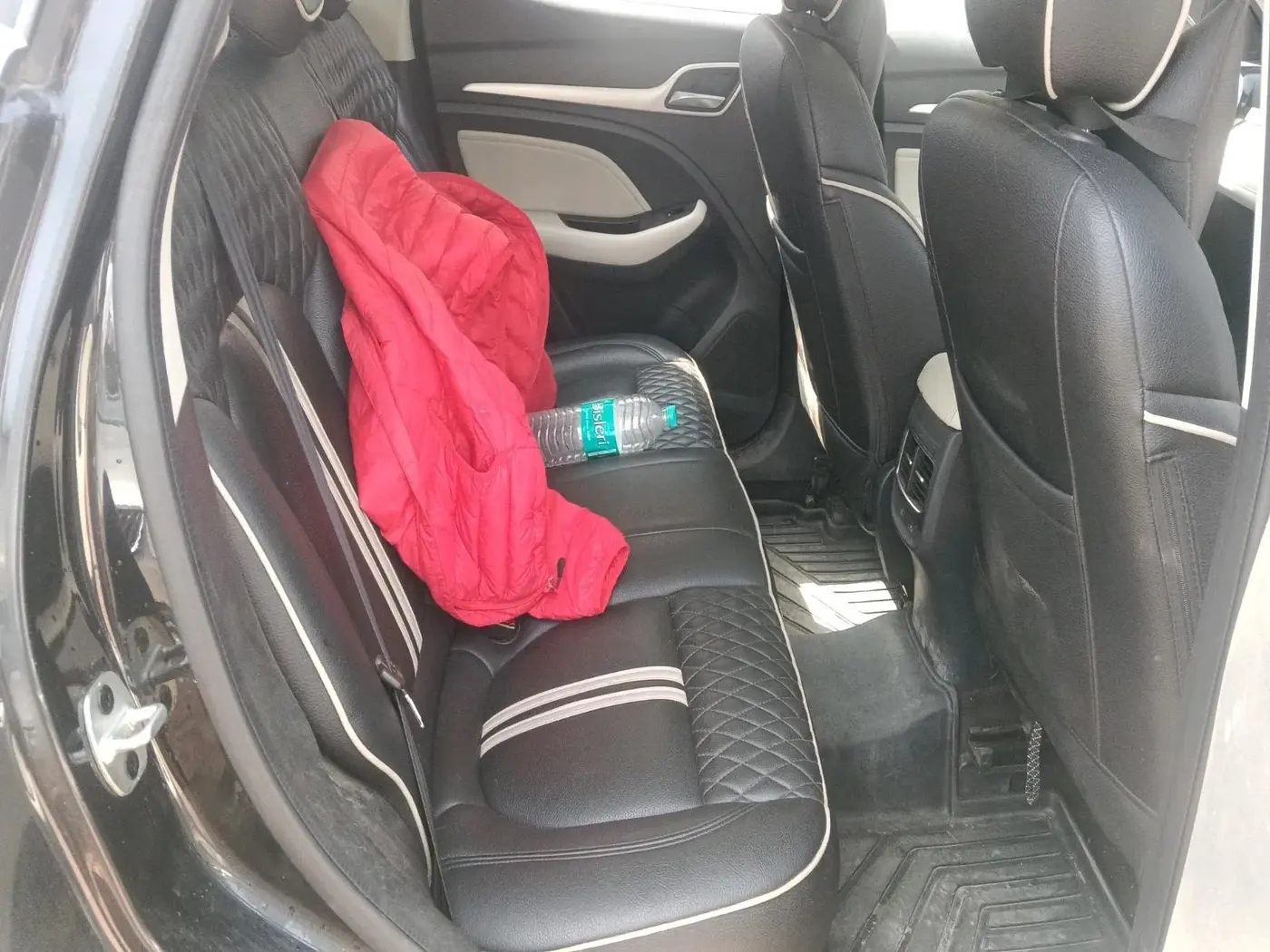 2023 MG ASTOR SMART 1.5 MT, Petrol, Manual, 29,975 km, interior
