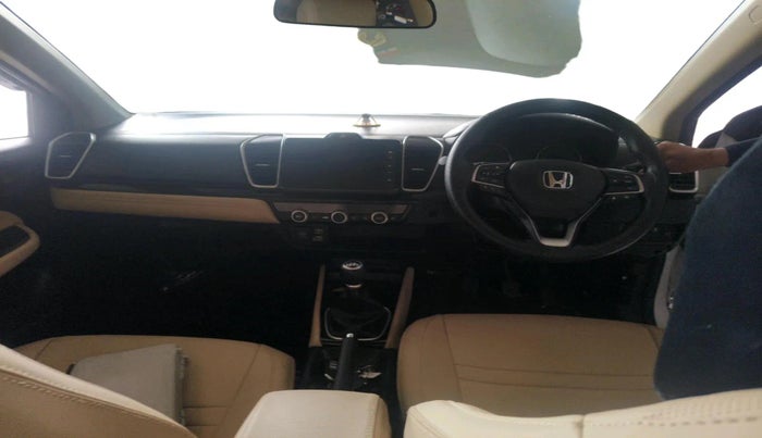 2025 Honda City 1.5L I-VTEC V, Petrol, Manual, 2,992 km, interior