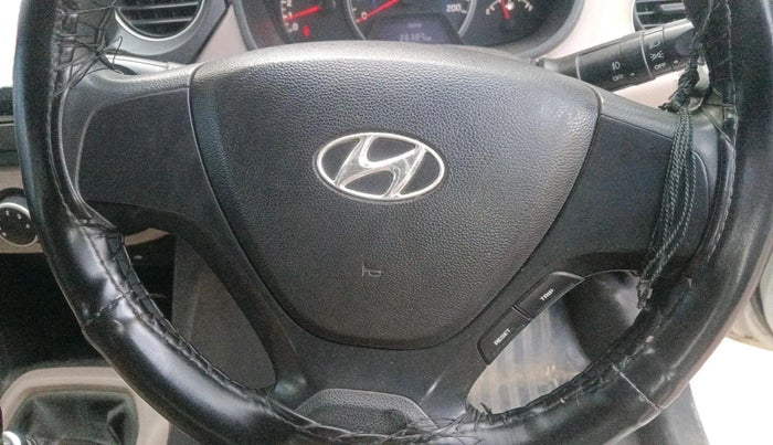 2013 Hyundai Grand i10 SPORTZ 1.2 KAPPA VTVT, Petrol, Manual, 1,03,282 km, interior