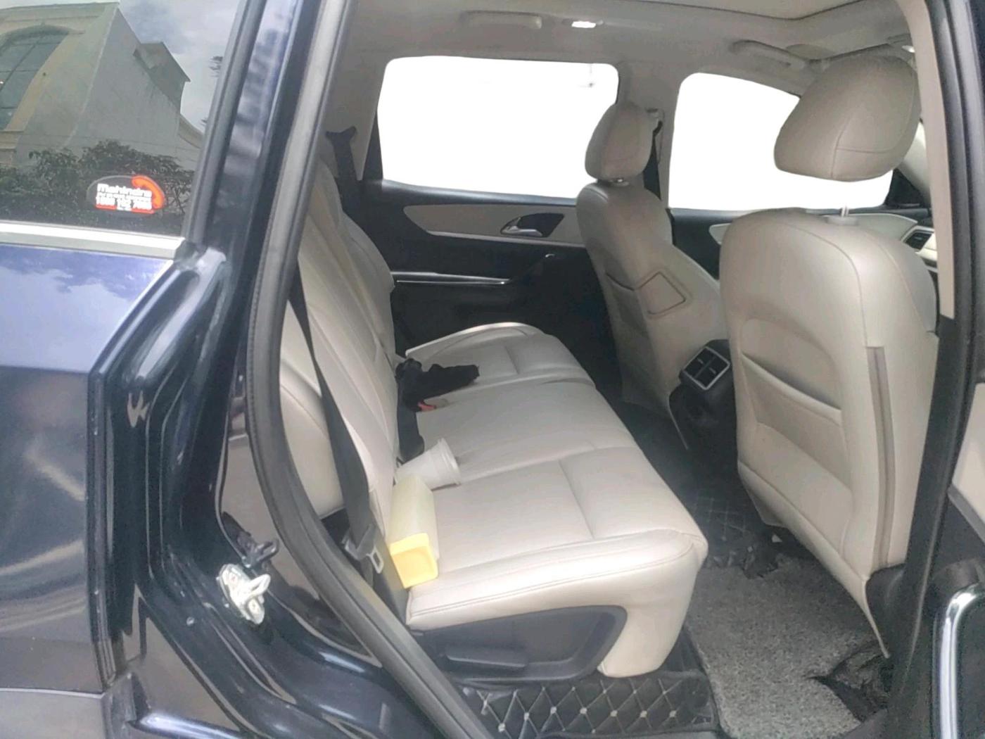 2023 Mahindra XUV700 AX 7 LUXURY D AWD AT 7 STR, Diesel, Automatic, 97,626 km, interior