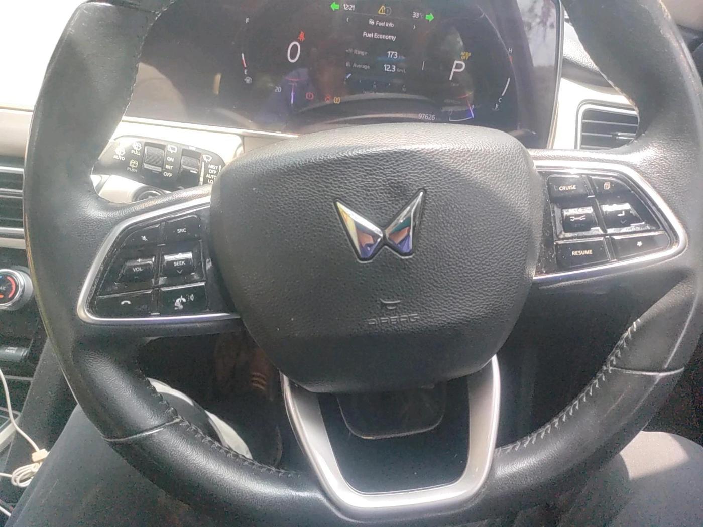 2023 Mahindra XUV700 AX 7 LUXURY D AWD AT 7 STR, Diesel, Automatic, 97,626 km, interior