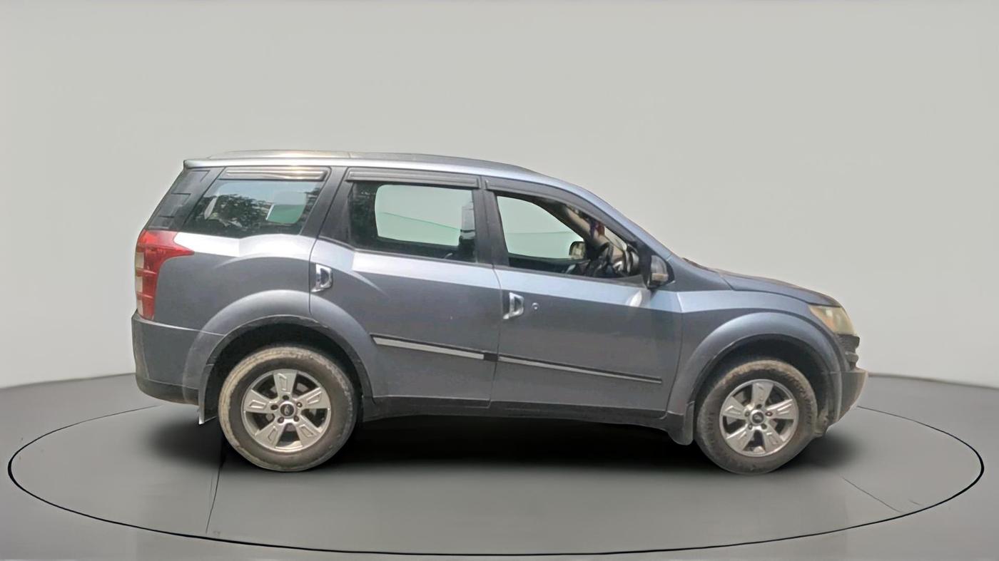 2014 Mahindra XUV500 W8, Diesel, Manual, 1,54,599 km, exterior