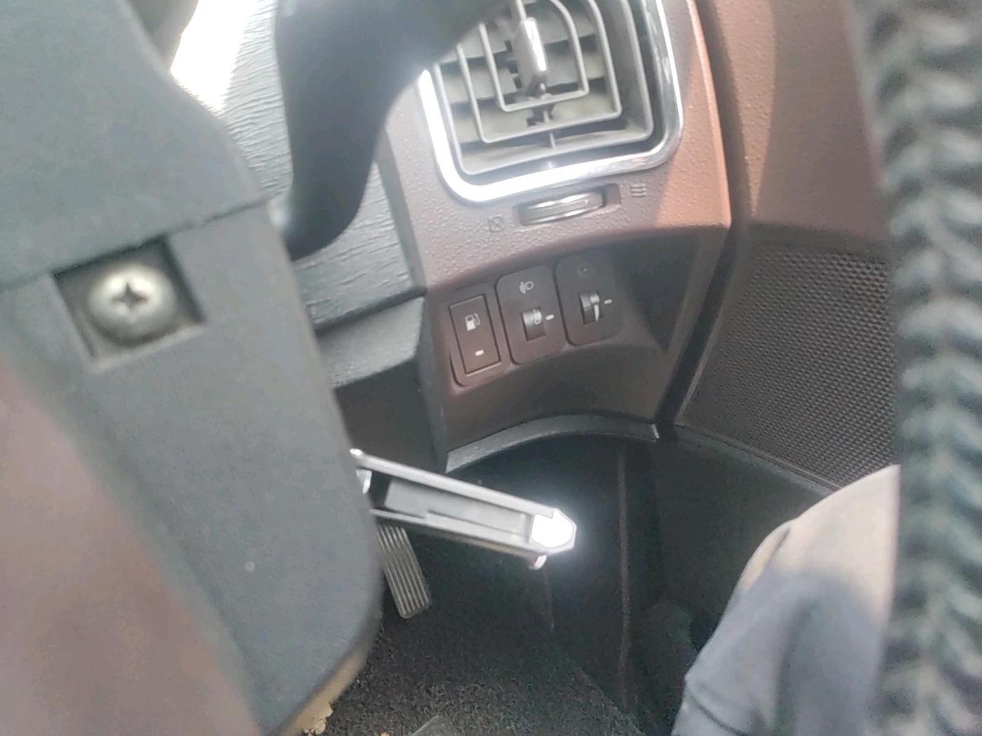 2014 Mahindra XUV500 W8, Diesel, Manual, 1,54,599 km, interior