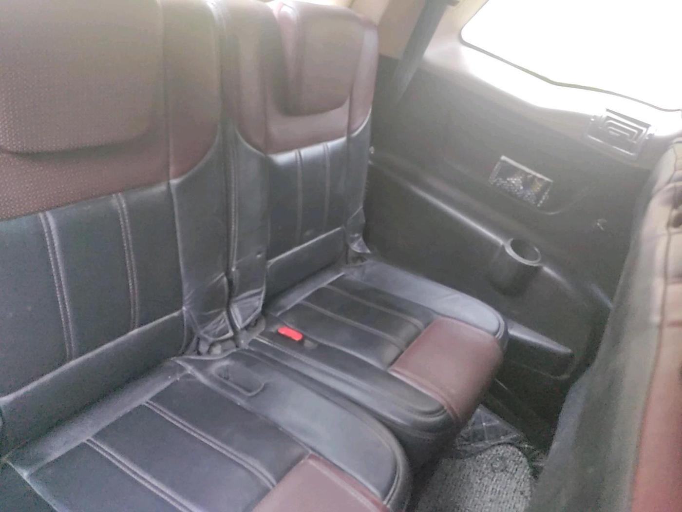 2014 Mahindra XUV500 W8, Diesel, Manual, 1,54,599 km, interior