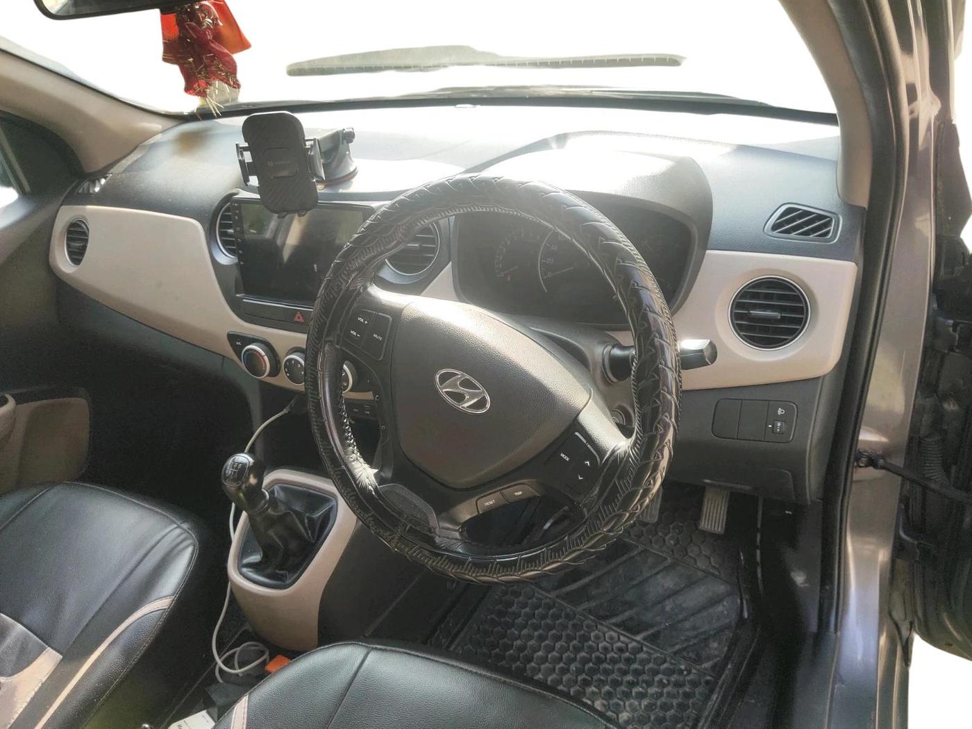 2018 Hyundai Grand i10 MAGNA 1.2 KAPPA VTVT, Petrol, Manual, 1,15,280 km, interior