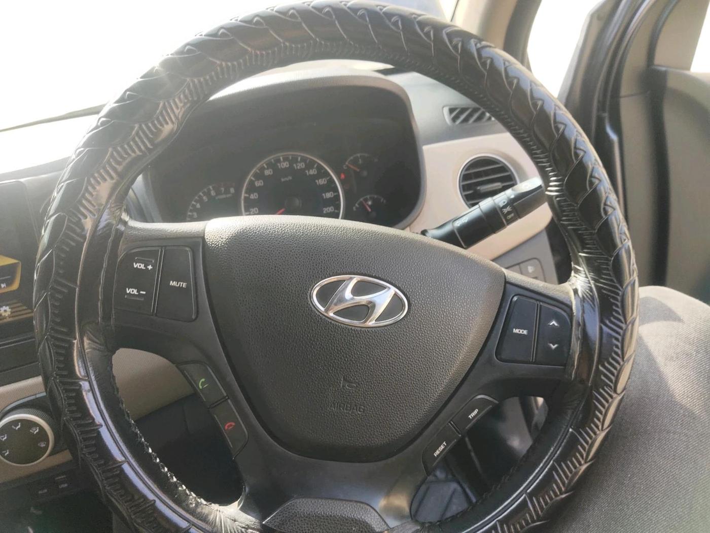 2018 Hyundai Grand i10 MAGNA 1.2 KAPPA VTVT, Petrol, Manual, 1,15,280 km, interior
