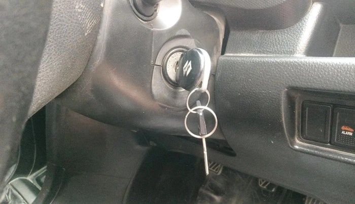 2013 Maruti Swift VXI, Petrol, Manual, 75,384 km, interior