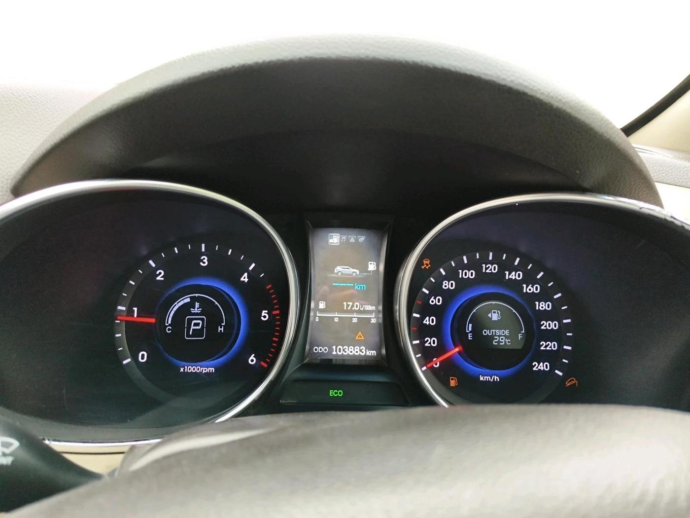 2014 Hyundai Santa Fe 4 WD AT, Diesel, Automatic, 1,03,883 km, interior