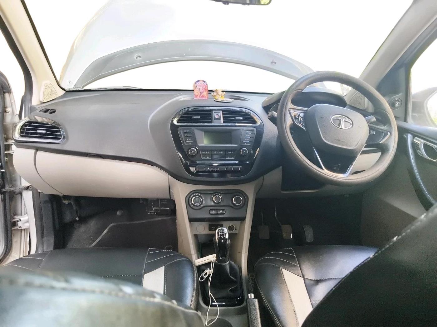 2018 Tata Tiago XZ PETROL, Petrol, Manual, 1,82,024 km, interior
