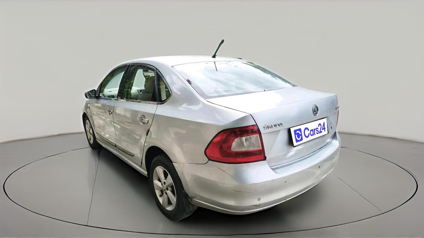 2016 Skoda Rapid 1.5 TDI CR STYLE PLUS AT, Diesel, Automatic, 1,40,725 km, exterior