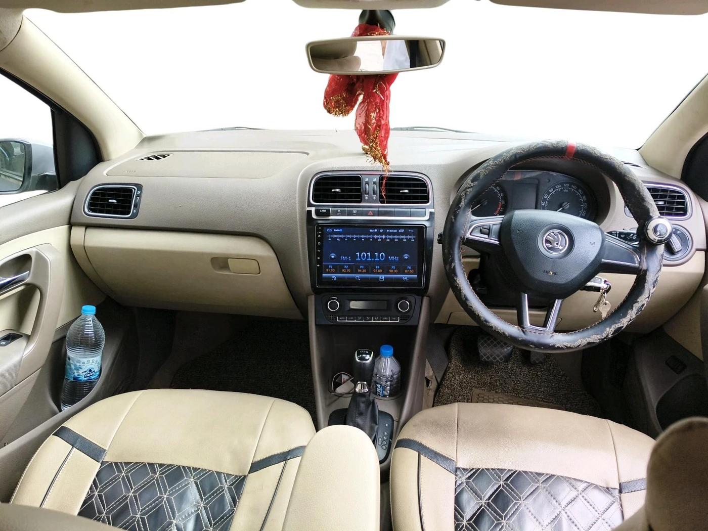 2016 Skoda Rapid 1.5 TDI CR STYLE PLUS AT, Diesel, Automatic, 1,40,725 km, interior