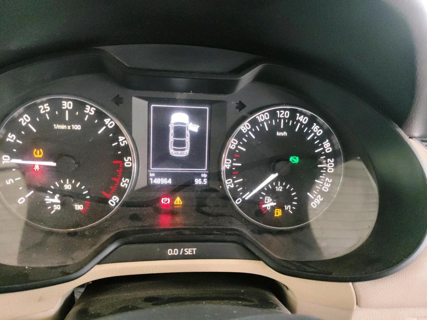 2015 Skoda Octavia ELEGANCE 2.0 TDI AT, Diesel, Automatic, 1,48,964 km, interior