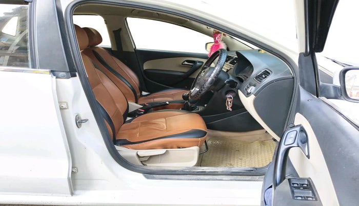 2013 Volkswagen Polo HIGHLINE DIESEL, Diesel, Manual, 95,201 km, interior