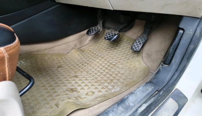 2013 Volkswagen Polo HIGHLINE DIESEL, Diesel, Manual, 95,201 km, interior